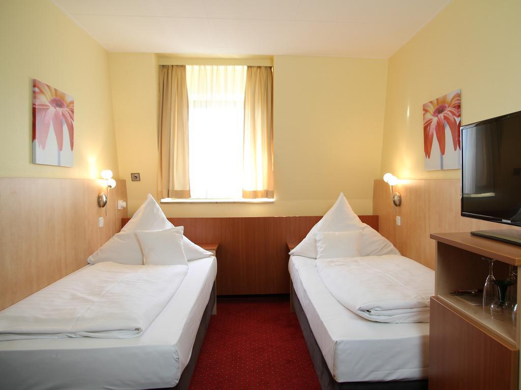 וירצבורג Top Hotel Amberger מראה חיצוני תמונה